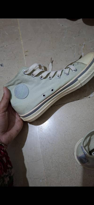 convers shoes