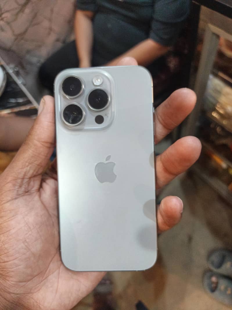 Apple iPhone 15 Pro 1