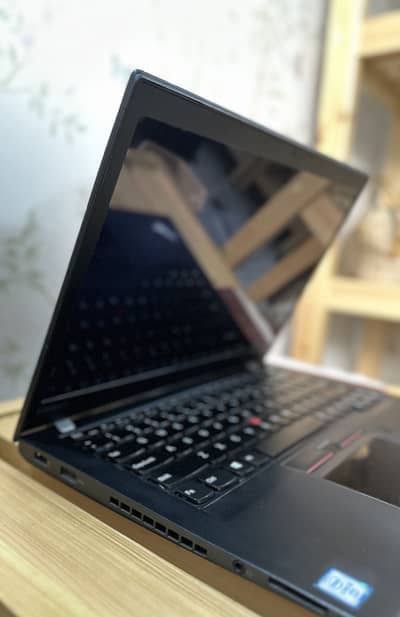 Lenovo think pad touchscreen windows 11 pro