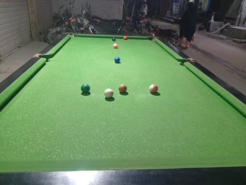 snooker table 0