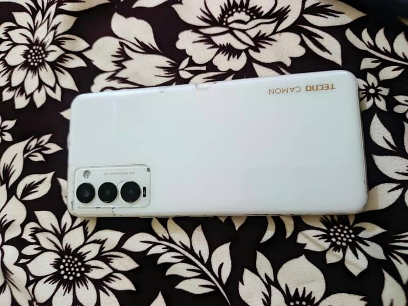 Tecno CAMON 18T 0