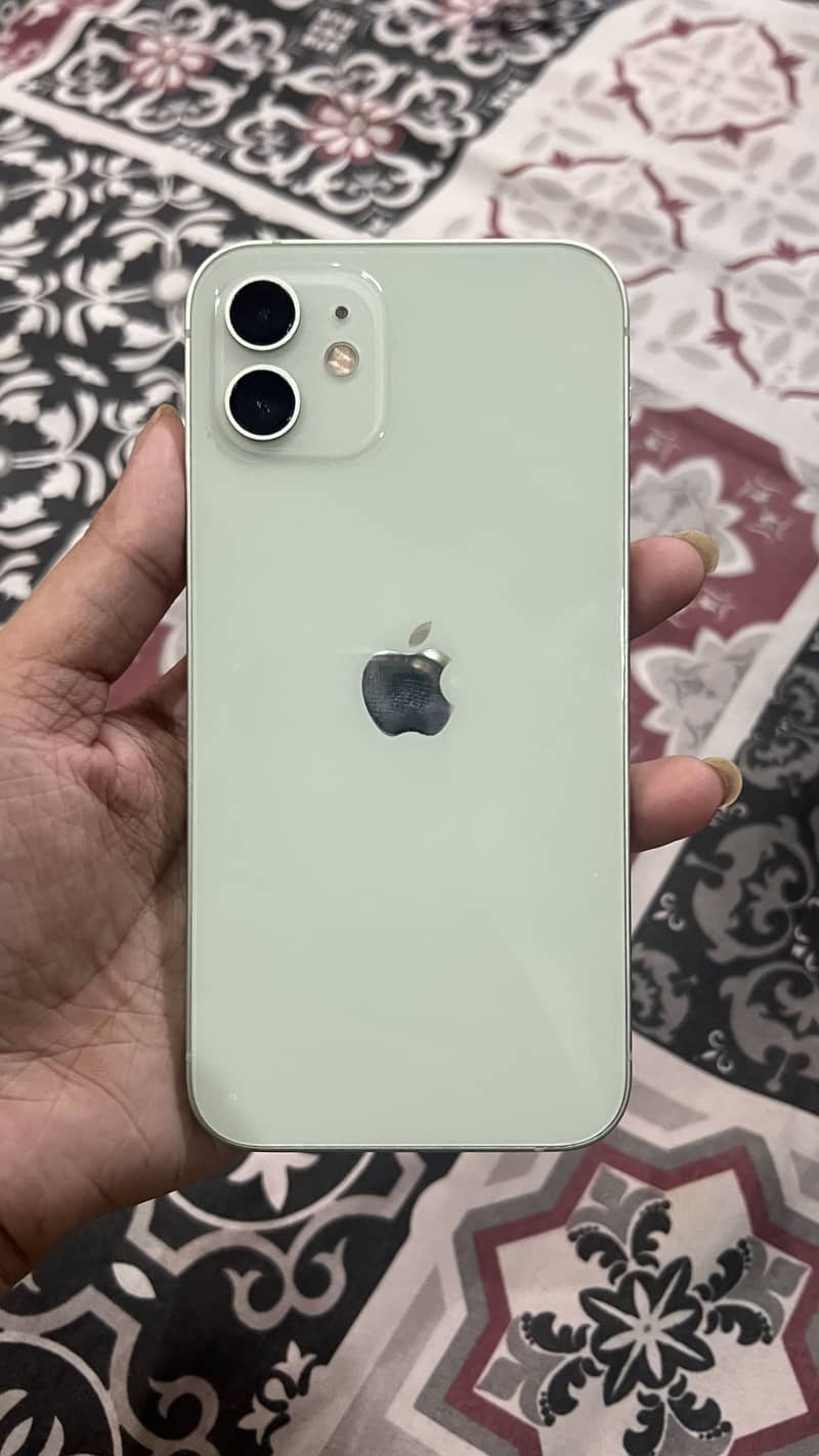 Apple iPhone 12 3
