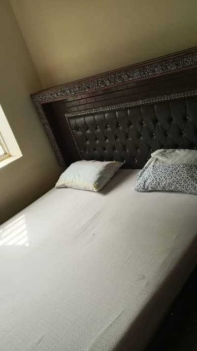 Double bed Dressing table almari