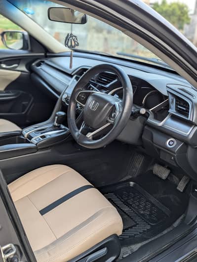 Honda Civic X ug 2017 full option