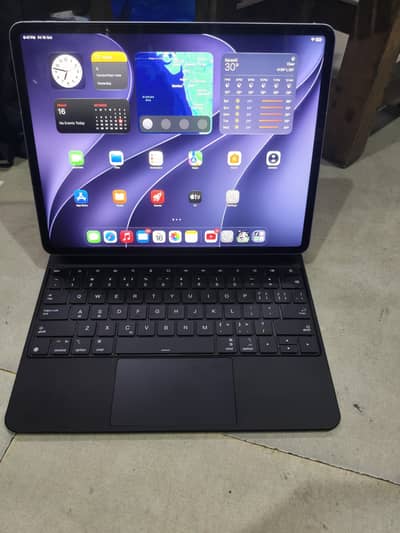 ipad air 13 inch M4 with pencil pro and magic keyboard