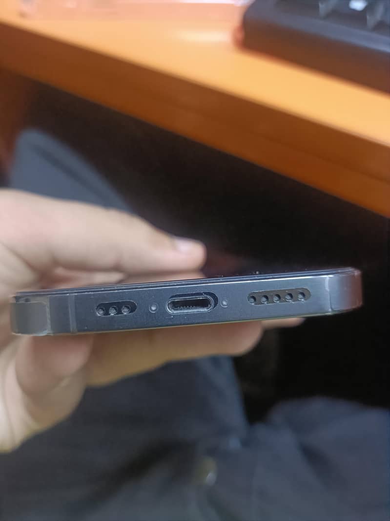 Apple iPhone 13 Pro 2