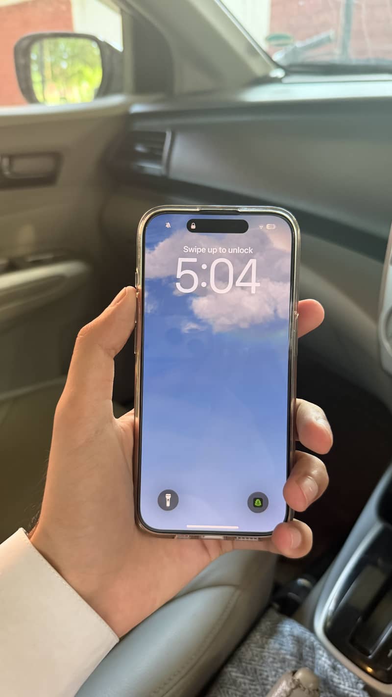 Apple iPhone 15 Pro 0