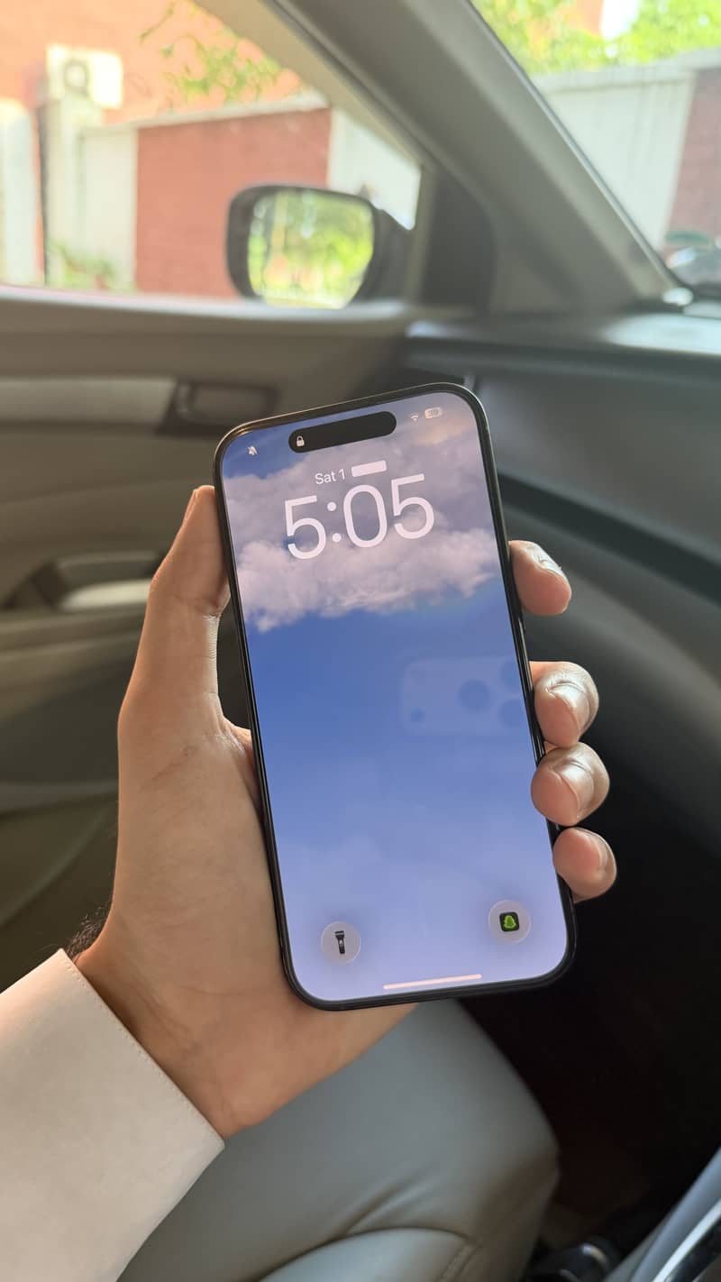 Apple iPhone 15 Pro 2