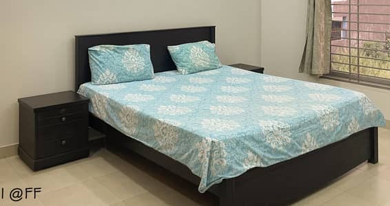 D-o-u-b-l-e  B-e-d   & 5-Seater Sofa-set for Sale D-17 Islamabad