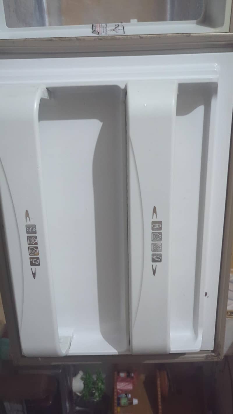 Dawlance refrigerator 7