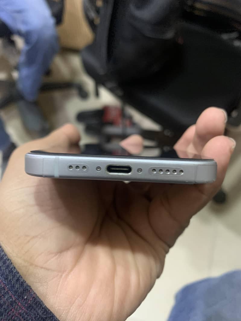 Apple iPhone 15 5