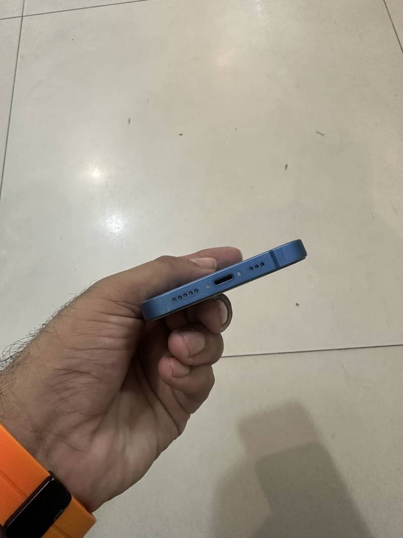 Apple iPhone 13 3