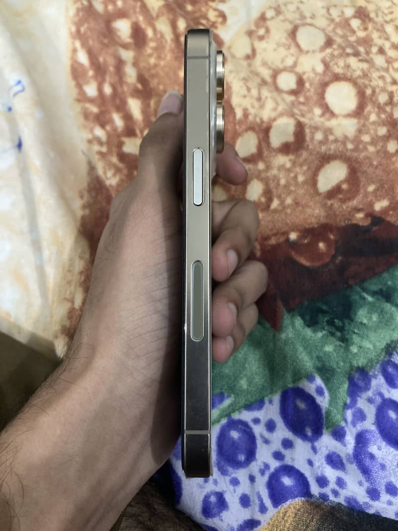 Apple iPhone 14 Pro 1