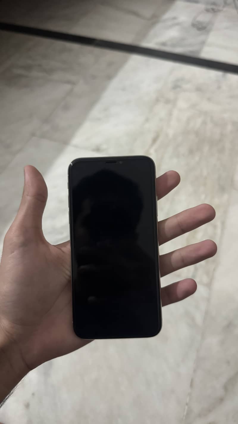 Apple iPhone X 6