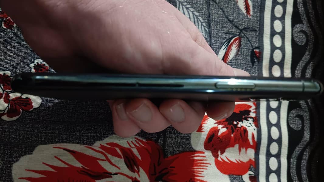 iphone 11 pro 2