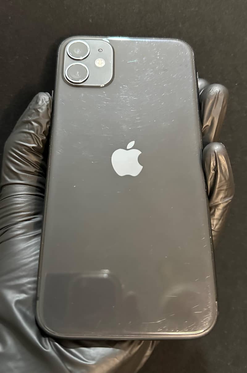 iPhone 11 with box 4