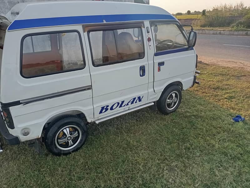 Suzuki Bolan 2012 4