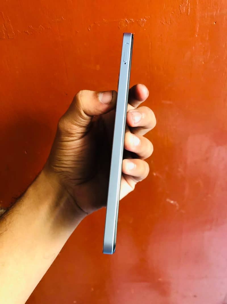 Realme Note 60 4