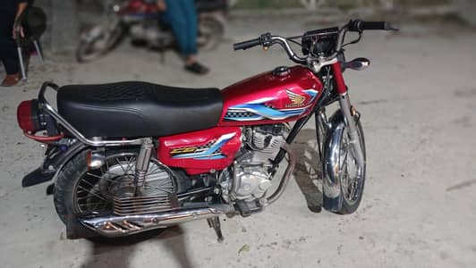 full okay Hai motorcycle 0302 5440077 Islamabad number ha