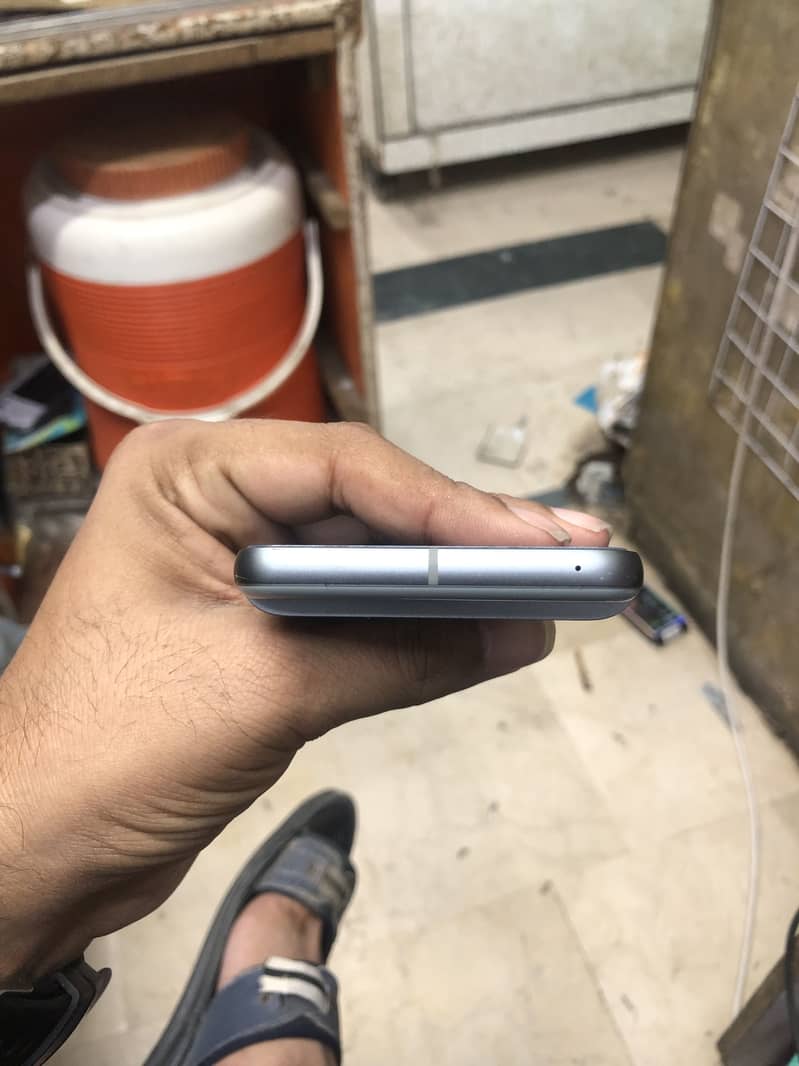 Google Pixel 8 5