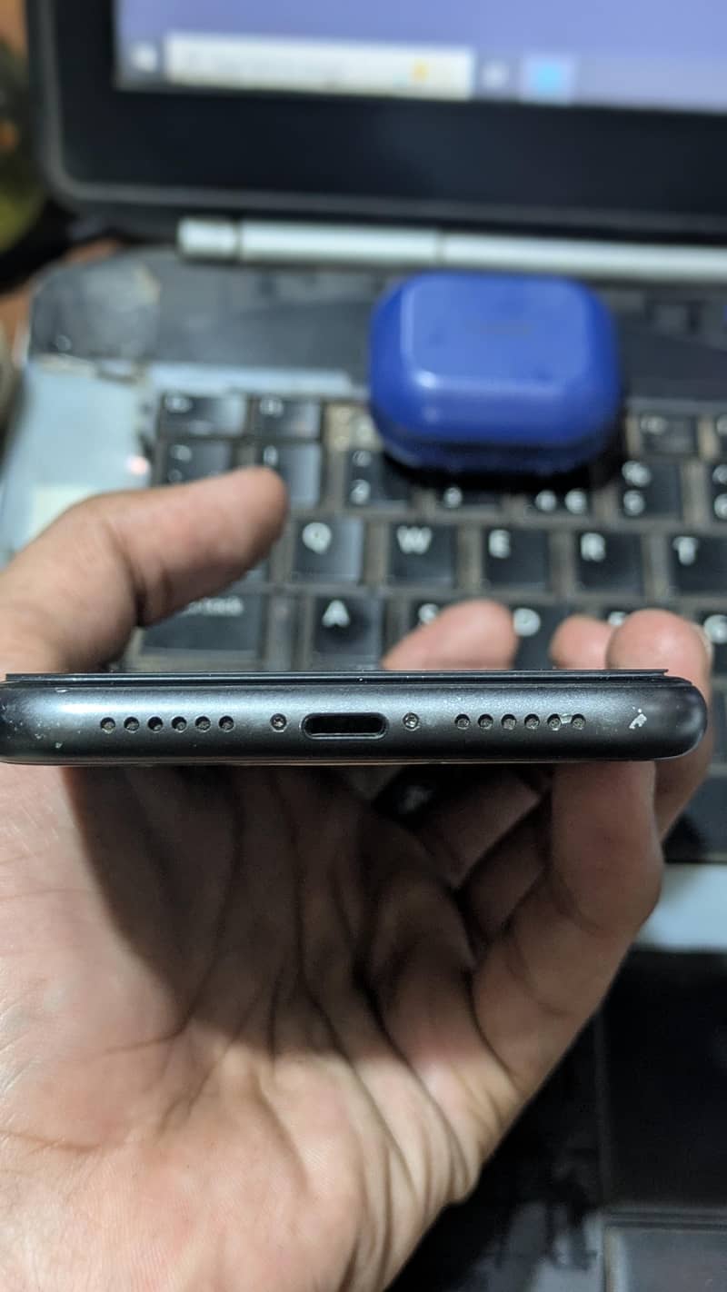 Apple iPhone 11 2