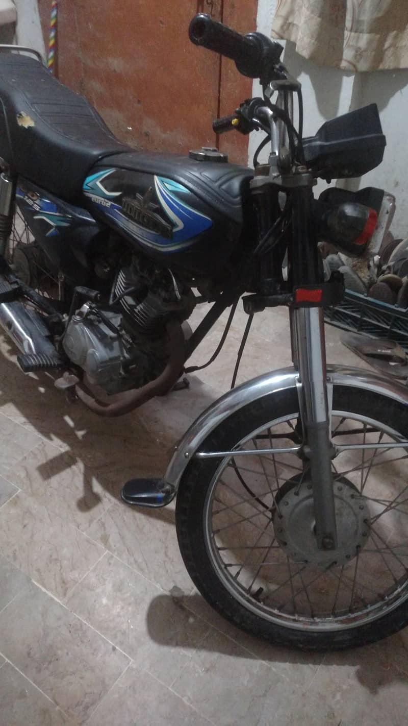 Unique 125 - Standard Bikes - 1120535868