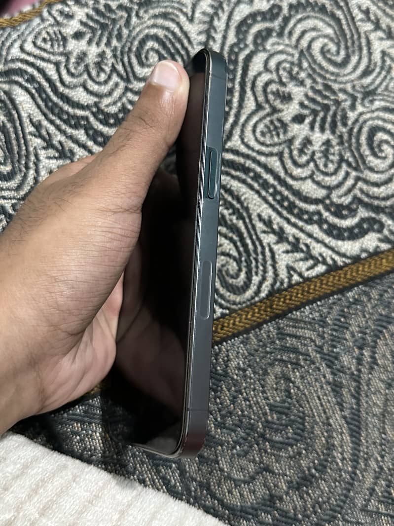 Apple iPhone 13 Pro 2