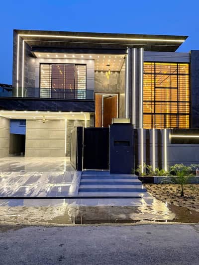 1 Kanal Luxury House For Rent in Valancia Town