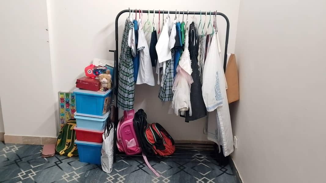 clothing stand 1