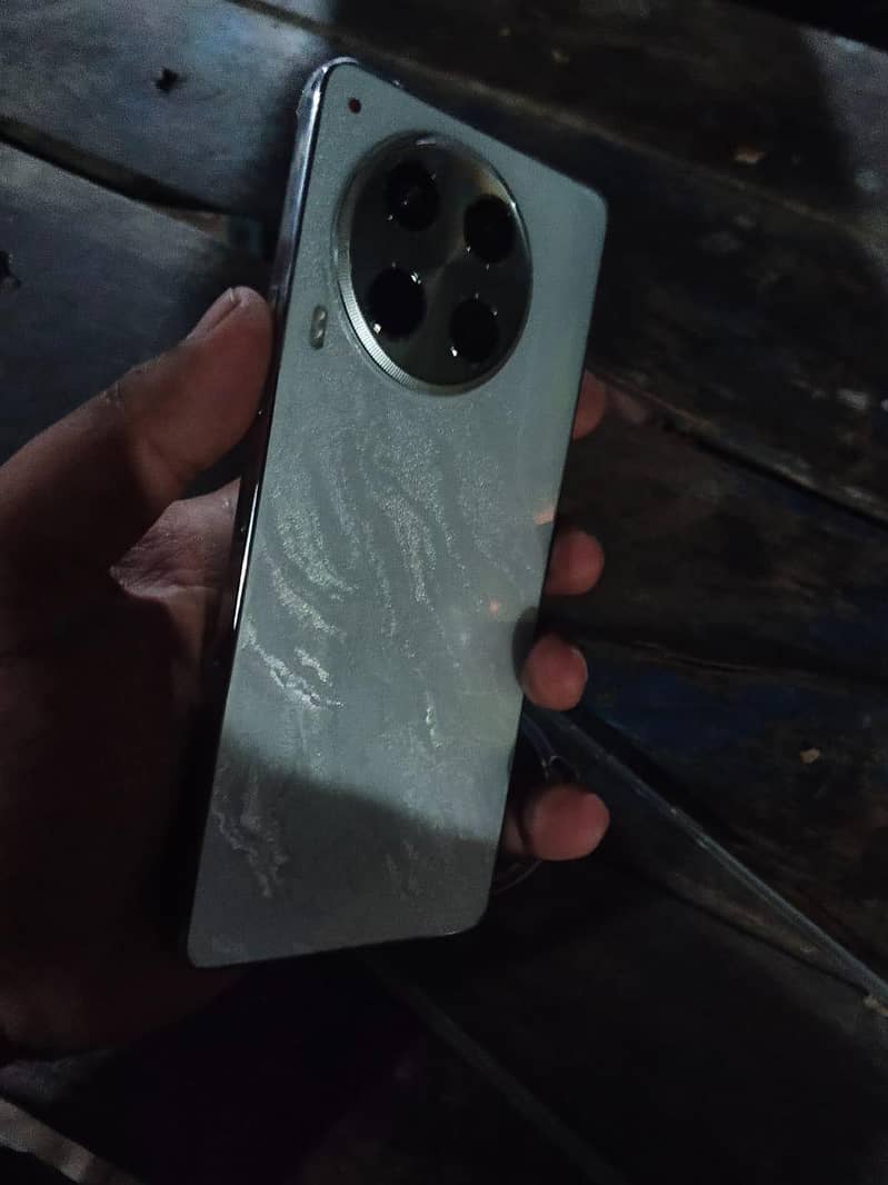 Tecno CAMON 30 2