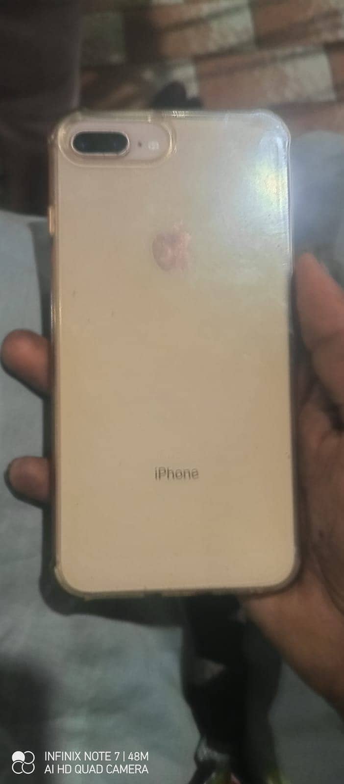 Apple iPhone 8 Plus 0