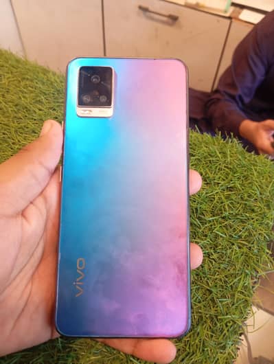 Vivo V20