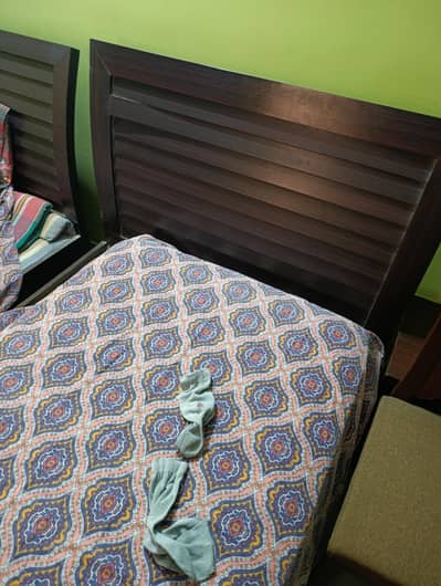 bed and table