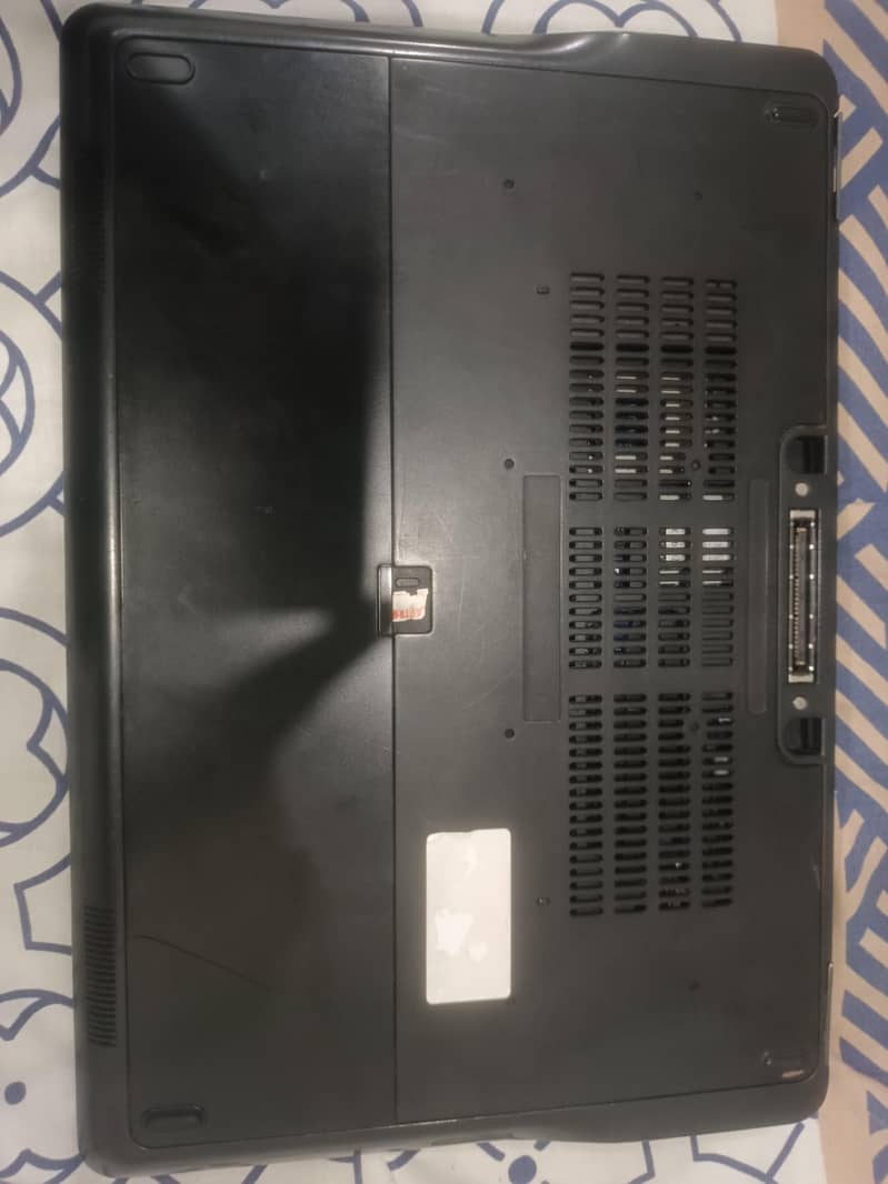 Latitude E7450 1