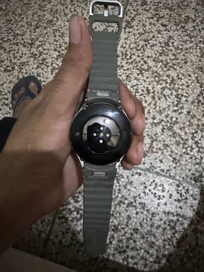 Samsung watch 7 uk variant with orignal charger without box