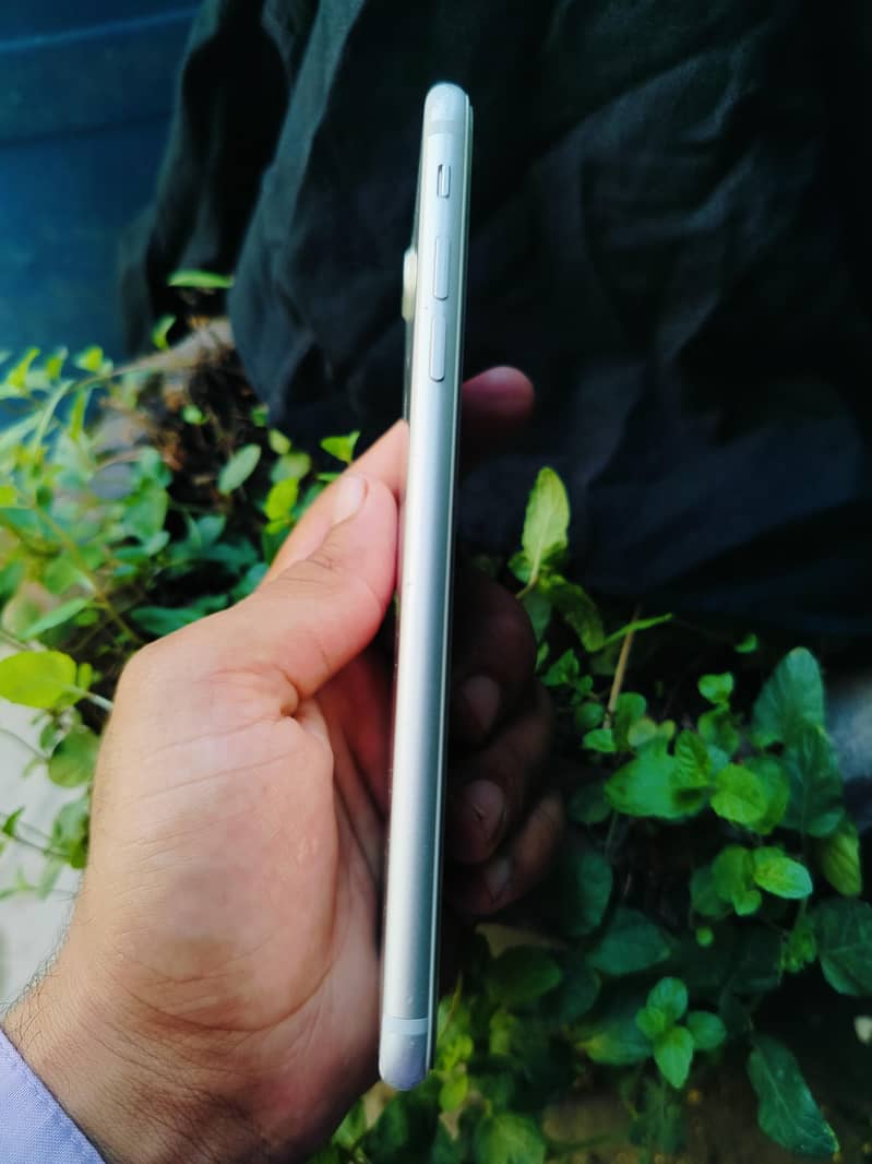 Apple iPhone 7 Plus 7