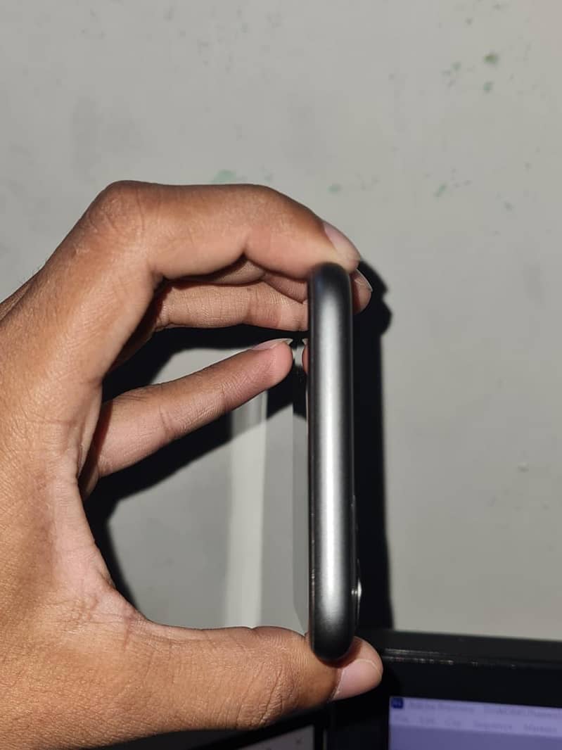Apple iPhone 11 5