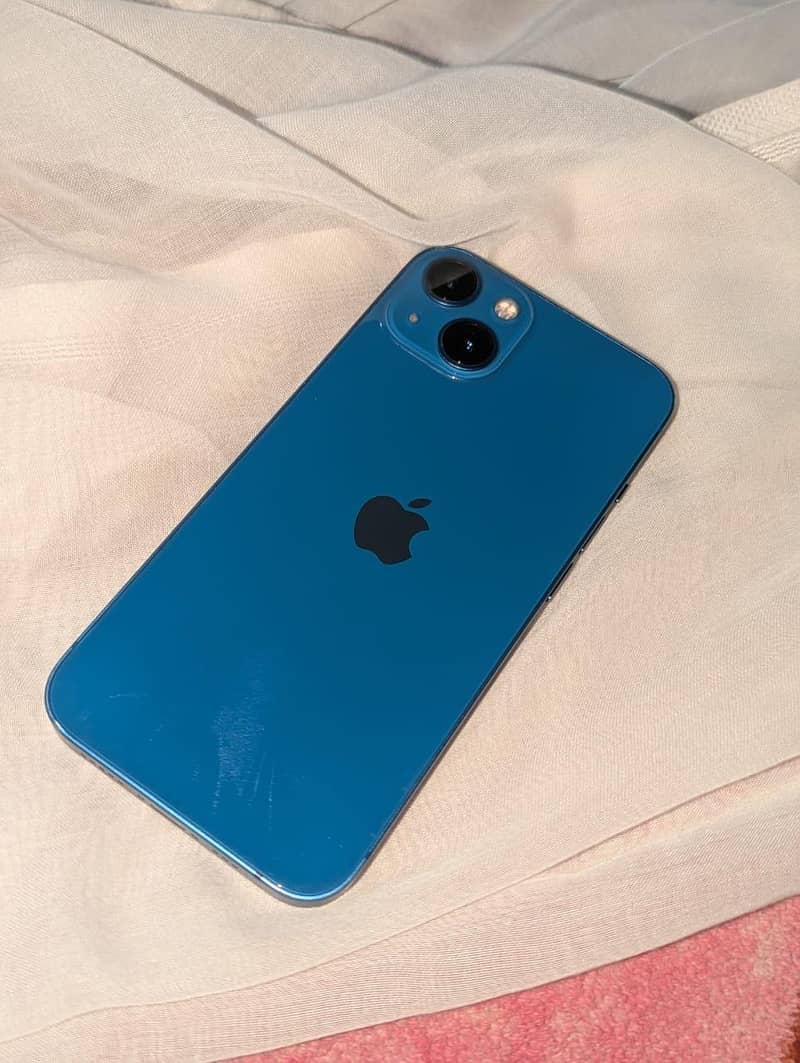 Apple iPhone 13 0