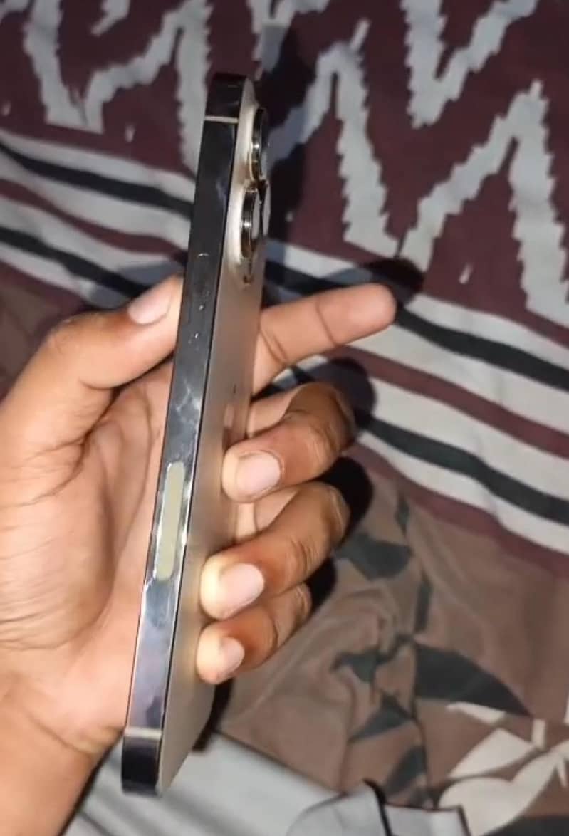 Apple iPhone 14 Pro Max 2