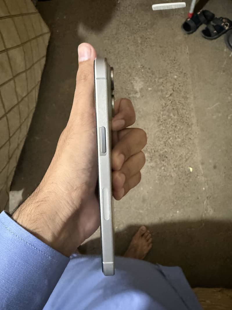 Apple iPhone 15 Pro Max 10