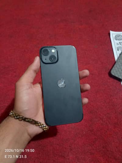 Apple iPhone 13