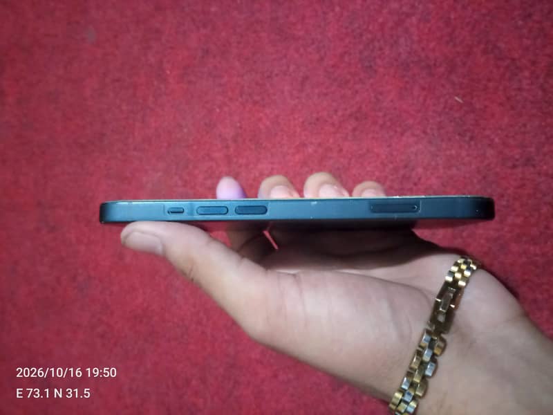 Apple iPhone 13 3
