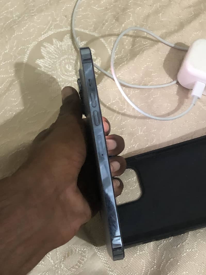 iPhone 13 Pro max 4