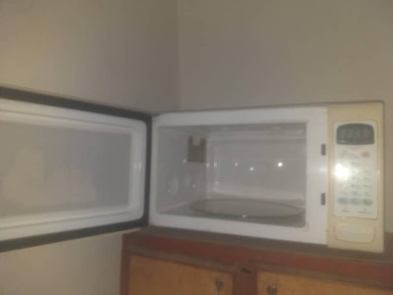 microvave oven 0