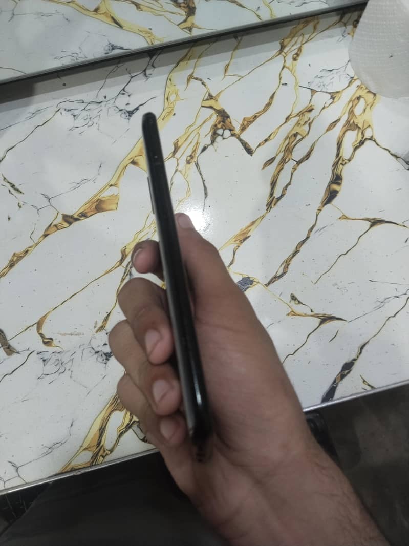 One Plus 6T 1