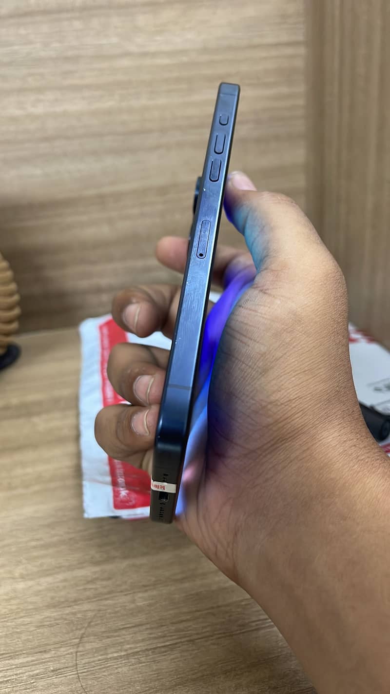 Apple iPhone 15 Pro Max 1