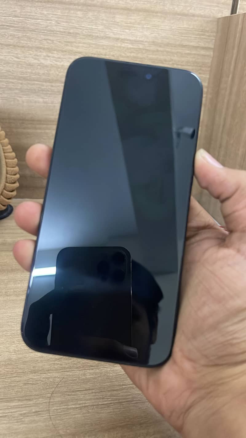 Apple iPhone 15 Pro Max 2