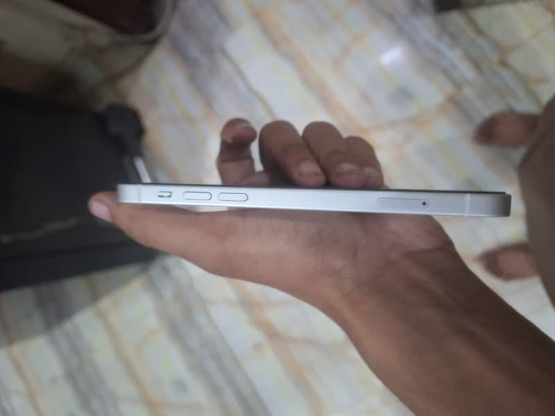 Apple iPhone 12 2