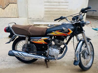 Honda cg 125 2021 model Hyderabad num Wathsap contact 03370480445