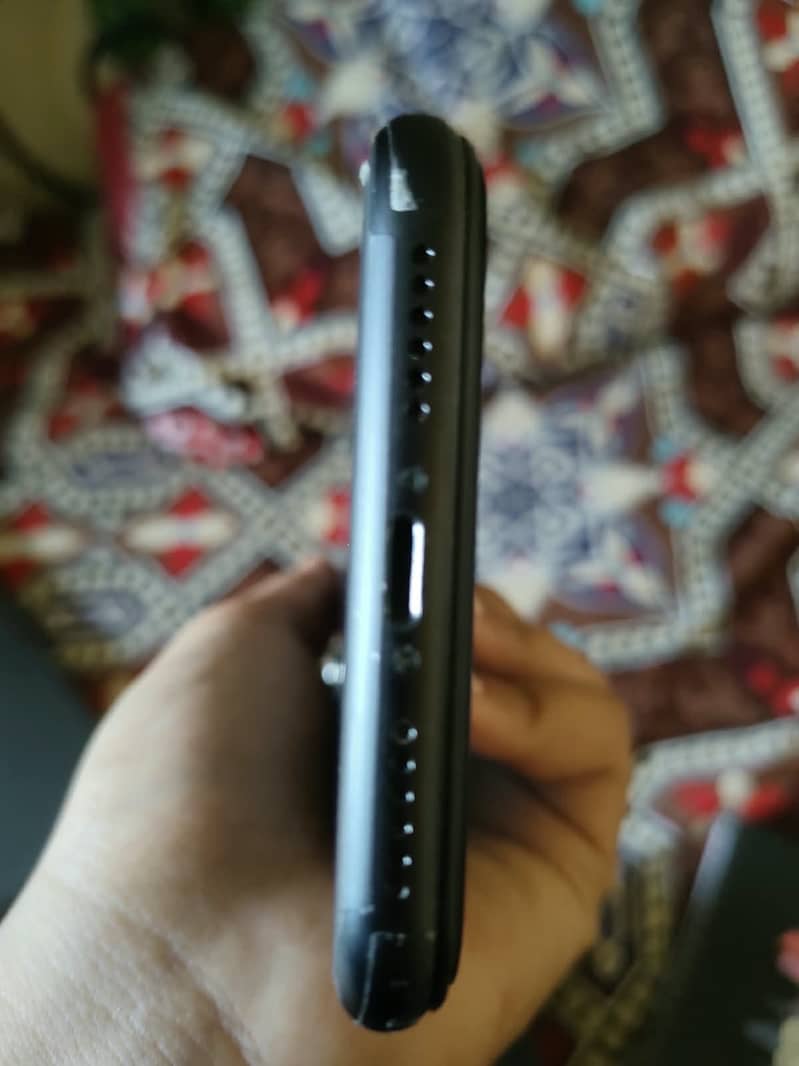 Apple iPhone XR 2